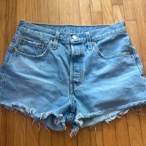 Levi's 501 Original Fit Cutoff Women's Shorts - Size 27